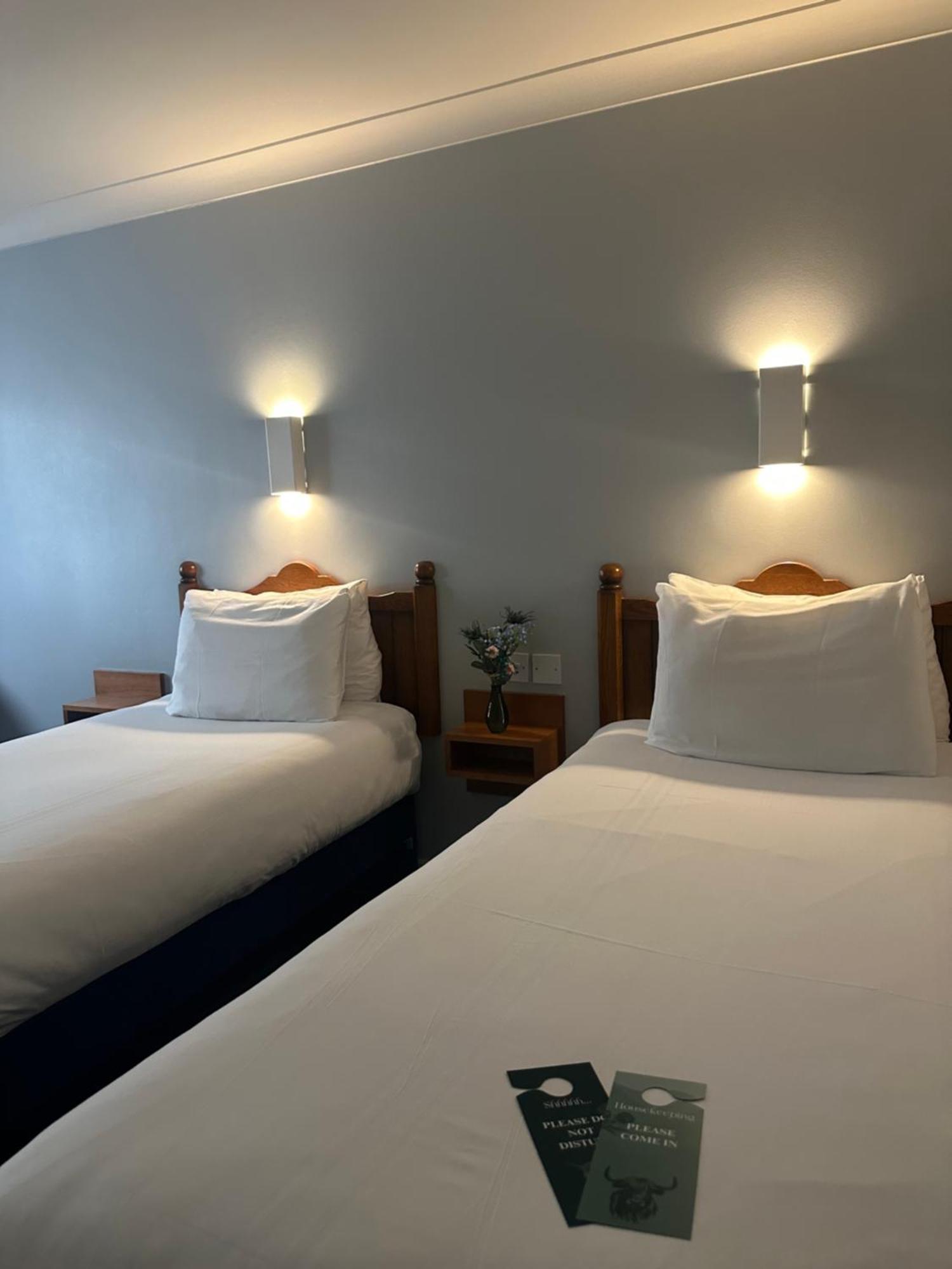 Go2 Glasgow Cumbernauld Hotel - Free Parking And Pet Friendly Exterior foto